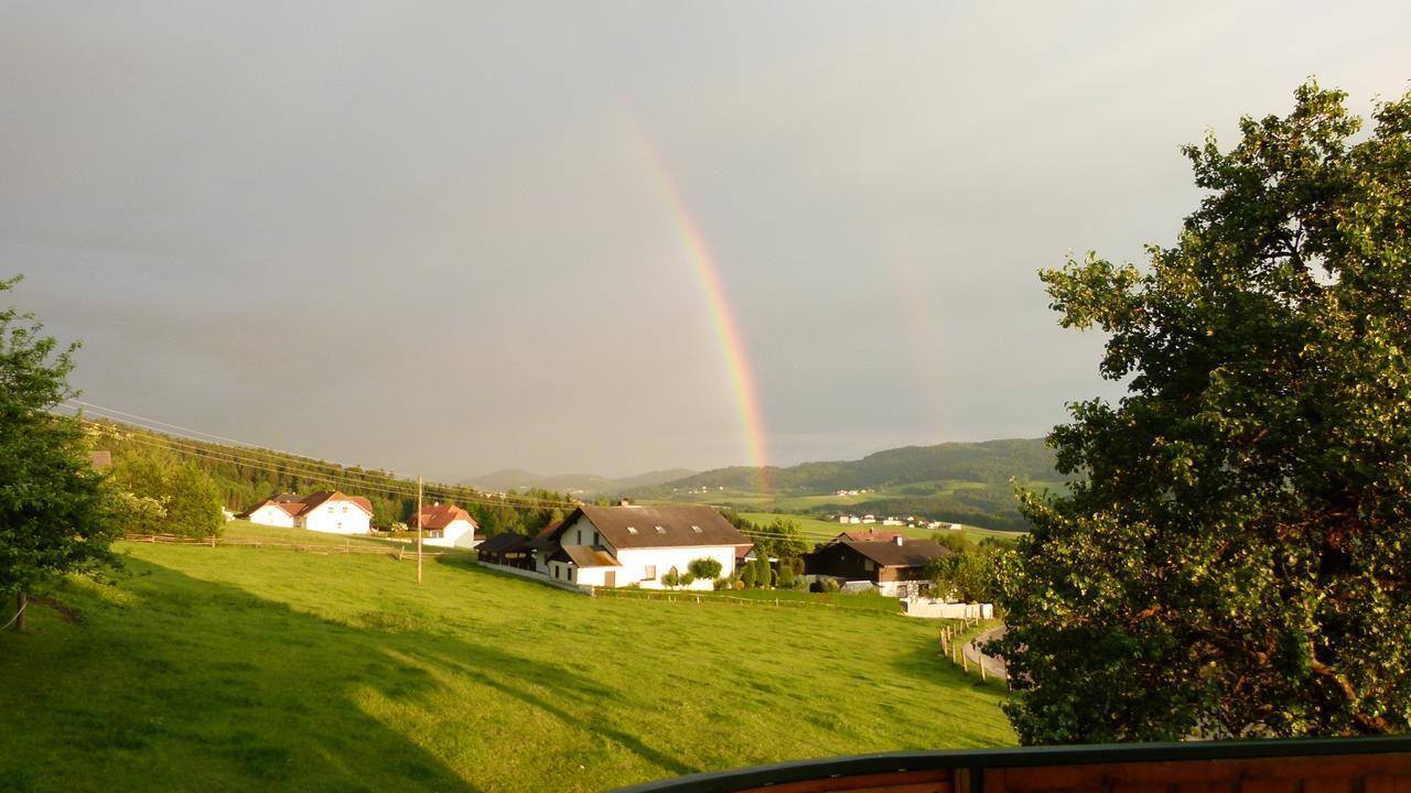 Landhotel Sonnenhof Motorradkrauk Ульрихсберг Экстерьер фото
